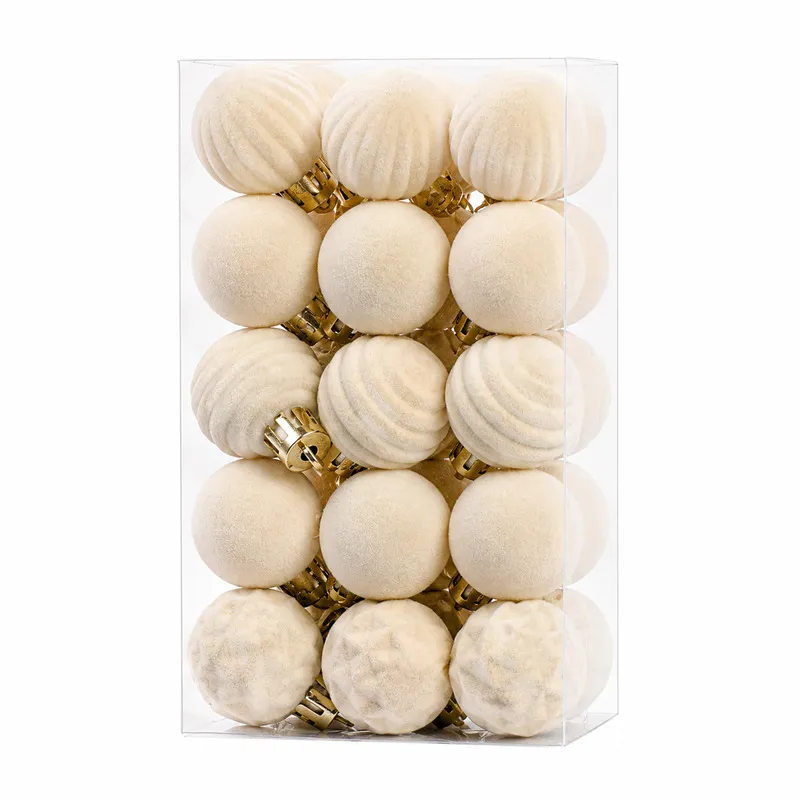 Set Ornamente Catifelate de Craciun / Crem - 30P.